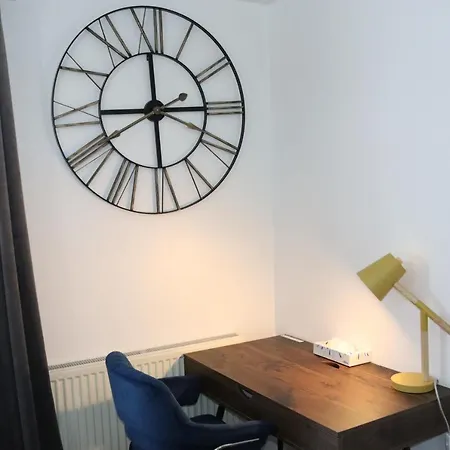 Garland Modern Apartment