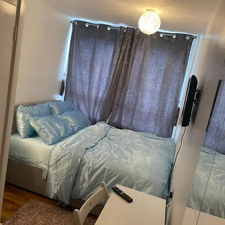 Two Bedroom Flat In Greenwich Near The 02 *