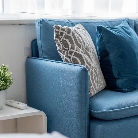 Private - Wardour Street - Berwick Street Apartment *