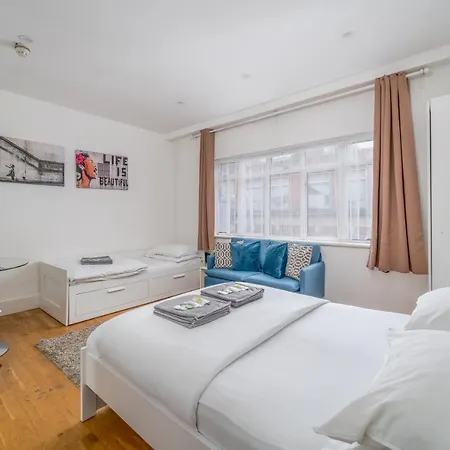 Private - Wardour Street - Berwick Street Apartment London