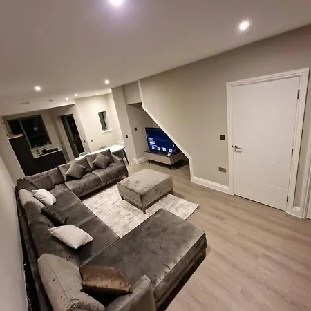 Holiday home Stunning Newbuilt 3 Bed House Sleeps 9