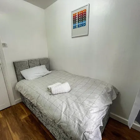 Holiday home Swanky Townhouse In The Heart Of East London