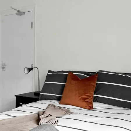 Holiday home Livestay-4 Bed 2 Bath House With Private Garden