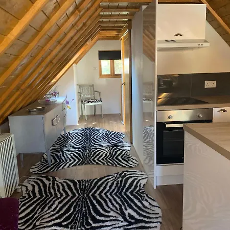 Little Barn Ideal For Short Apartment Bexley