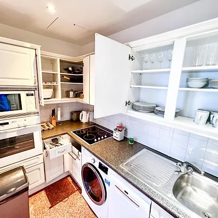 Deluxe Entire Between Covent Garden And St Pauls Cathedral Apartment *