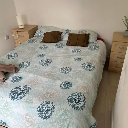 Renovated 4 Bed Flat In Islington *