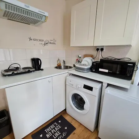 Lovely Private Near Central Apartment *