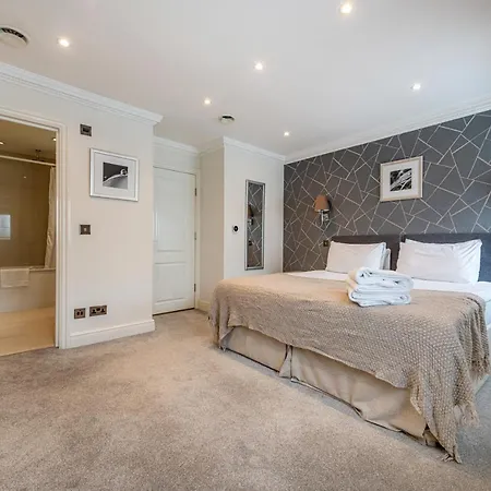 Appart hôtel Queensgate Court 4*