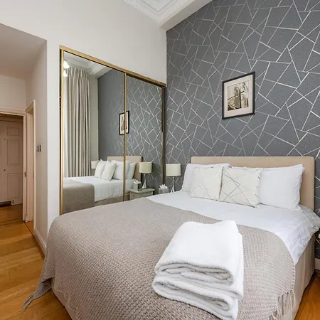 Appart hôtel Queensgate Court 4*