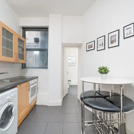 Soho Sleeps 4, Covent Garden & Leicester Square Apartment