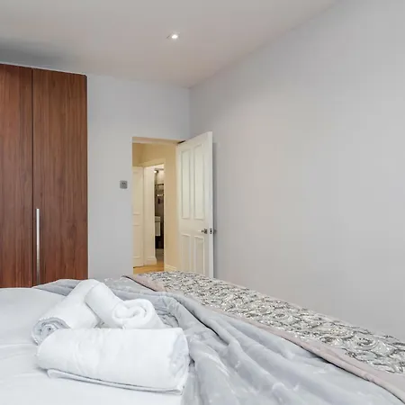 Modern Lovely 2 Bed Hyde Park With Ac London