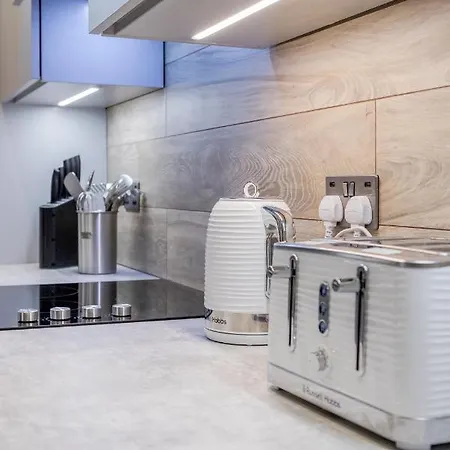Apartment Modern Lovely 2 Bed Hyde Park With Ac