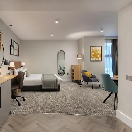 Staybridge London-vauxhall By Ihg Hotel 4*