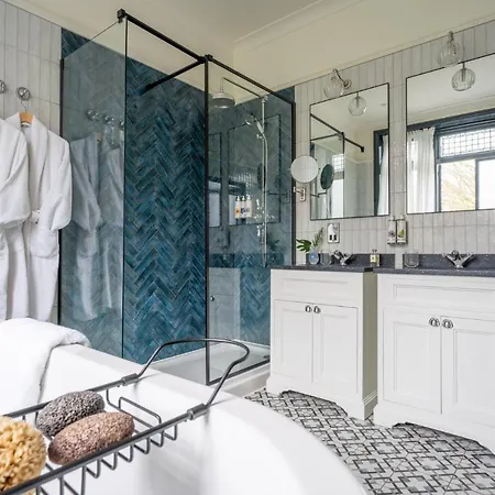 Inn The Crown 4*