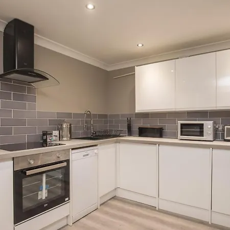 Riverside Kingston Flat 1b * Surbiton