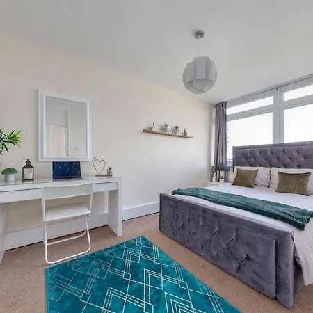 Hyde Park 4 Bedroom Superior شقة