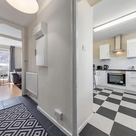Hyde Park 4 Bedroom Superior Apartment London