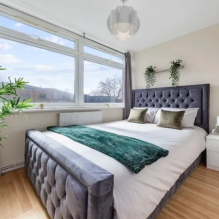 Apartment Hyde Park 4 Bedroom Superior London
