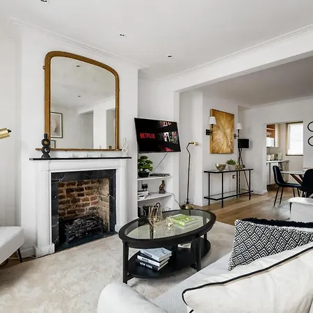 Knightsbridge Emerald By Dena Elite Collection Holiday home *