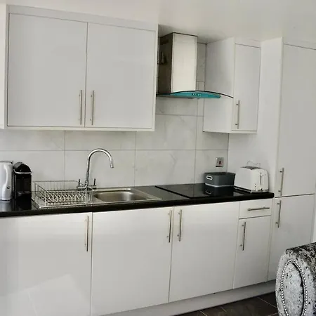 The White House Retreat Apartment *