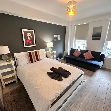 Apartment Lovely Compact Budget Flat In Central