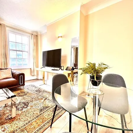 Apartment Stunning Marble Arch Apartment, 2-bedroom London