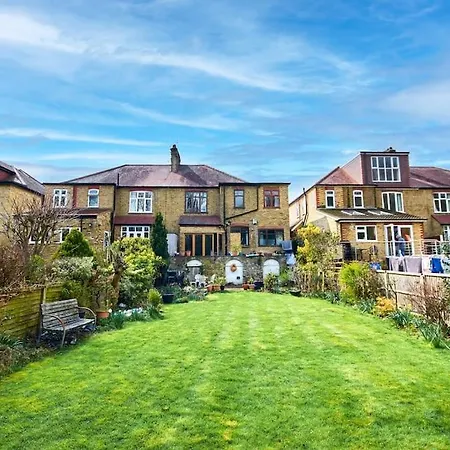 Holiday home Large London With Free Parking Winchmore Hill