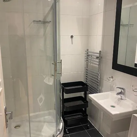 Appartement Cozy Two Bedroom Flat In The Heart Of *