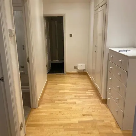 Cozy Two Bedroom Flat In The Heart Of Londen