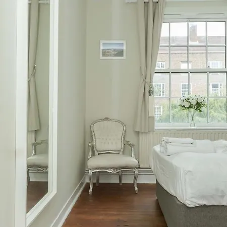 Fantastic 2 Bedroom In Waterloo Apartment