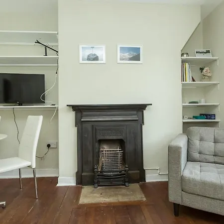 Fantastic 2 Bedroom In Waterloo