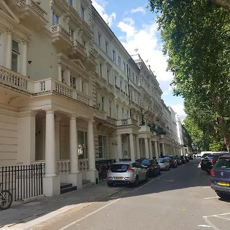 1 Bedroom Near Hyde Park * London