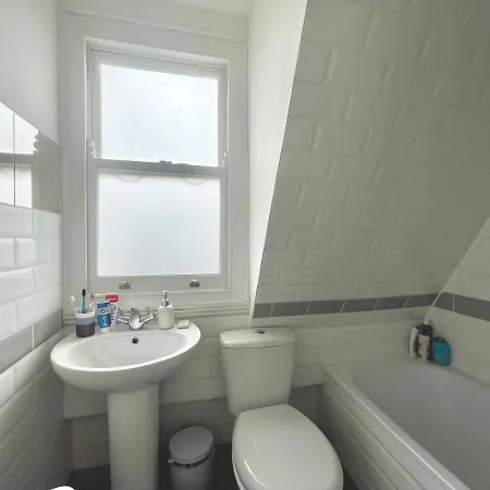 139 Camden Town Apartment *