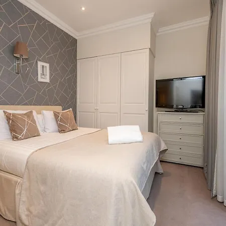 Apart-hotel Manson Place 4*