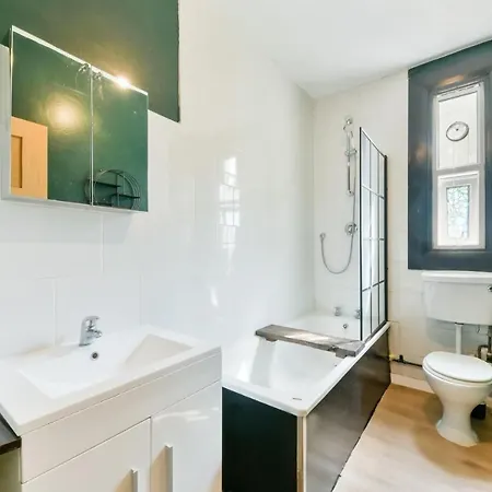 Cozy 1-bed In Brixton *