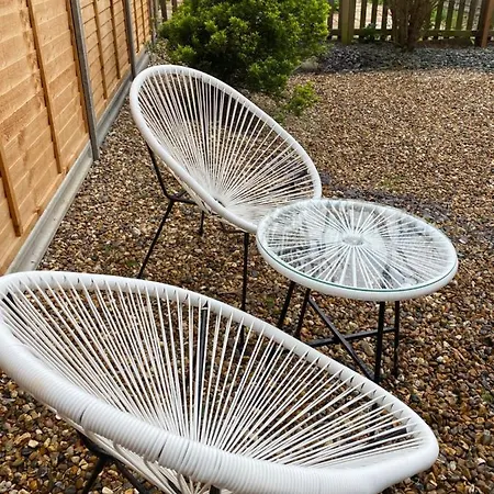 Garden Flat * Ealing