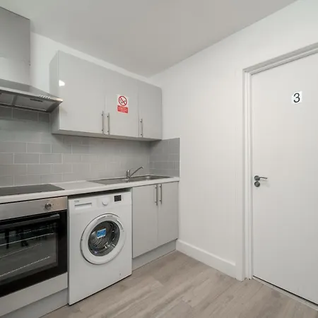 Apartment Selwyn Road