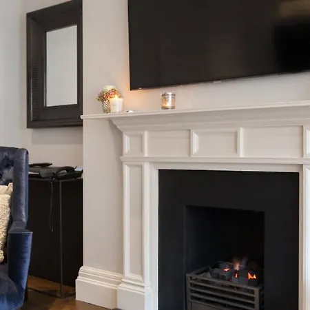 The Chesterfield Apartment *