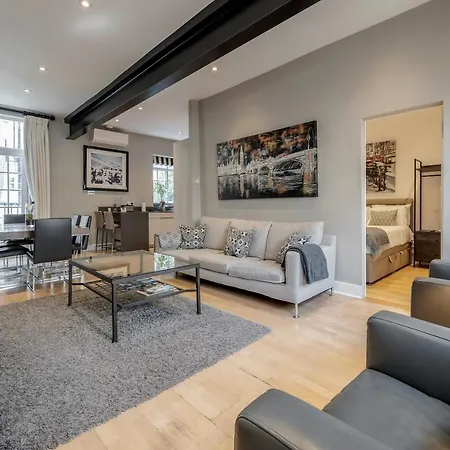 Luxurious Mews House Next To Hyde Park * London