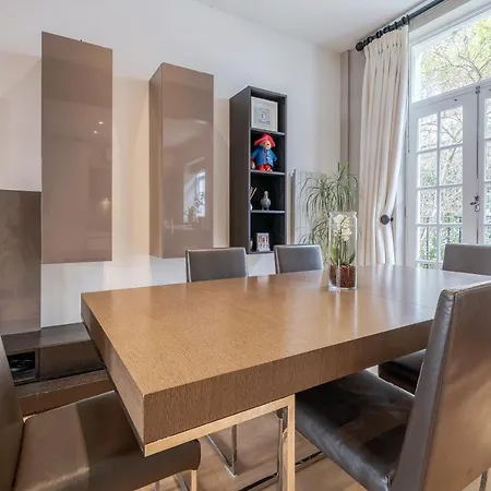 Luxurious Mews House Next To Hyde Park Apartment London