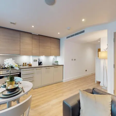 Executive Luxury One Bedroom In Vauxhall Apartment