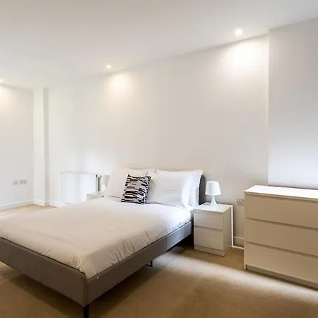Tower Hill Iii Apartment *