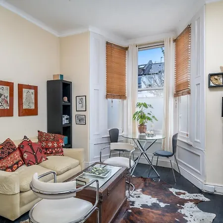 Joivy Cozy 1 Bed Flat With Garden In North Kensington * London