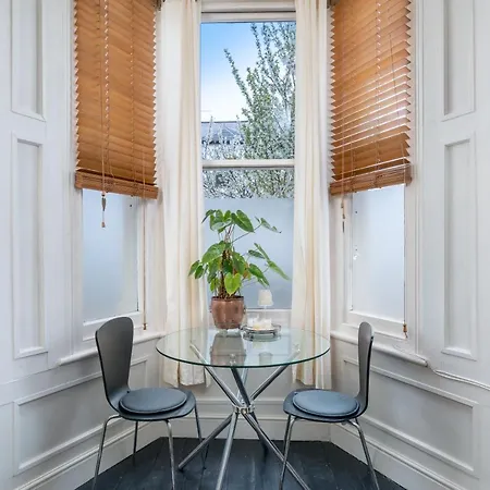 Joivy Cozy 1 Bed Flat With Garden In North Kensington Apartment London