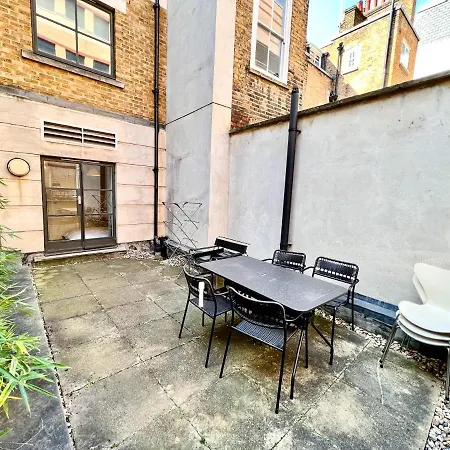 Deluxe Entire Between Covent Garden And St Pauls Cathedral Apartment