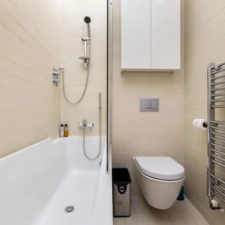 Stylish & Spacious Notting Hill Loft *