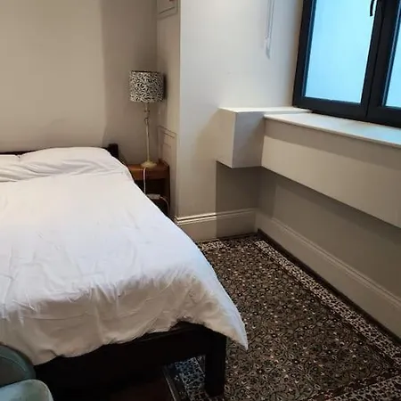 Beautiful Maisonnette Flat In Islington *