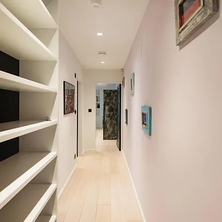 Notting Hill Playhouse Apartment *