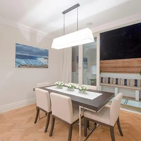 5 Double Bed Town House In South Kensington Villa London