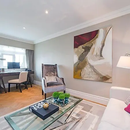 5 Double Bed Town House In South Kensington London
